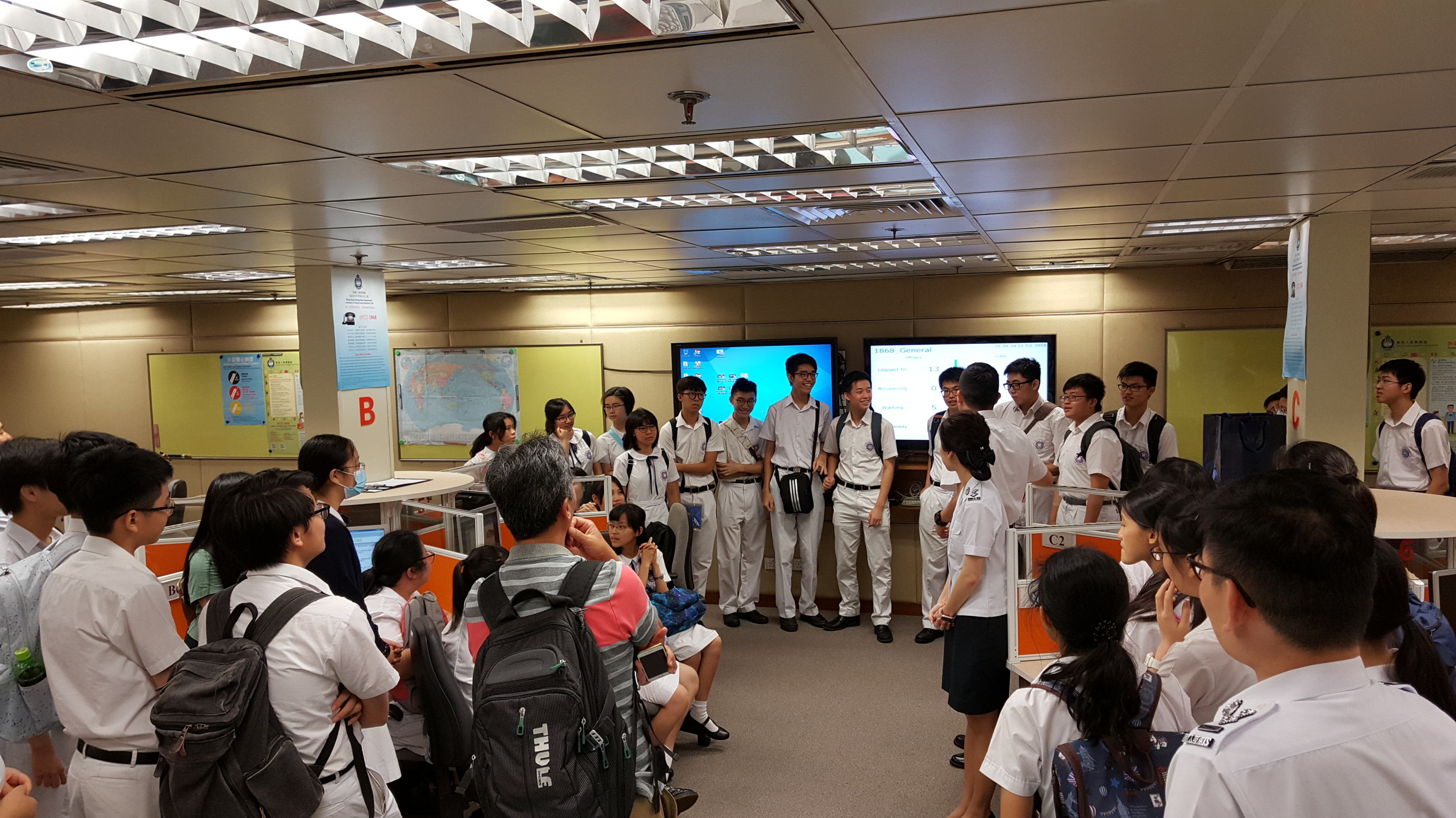 參觀入境事務處協助在外香港居民小組